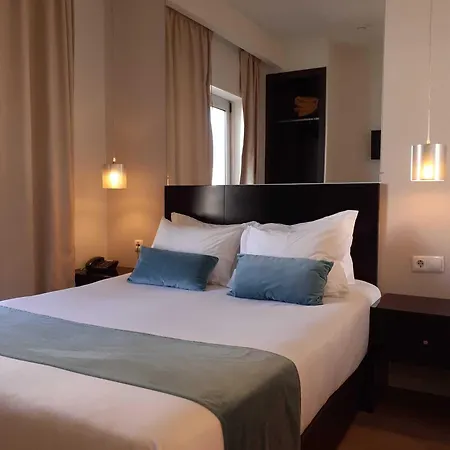 By Hotel Lisbon