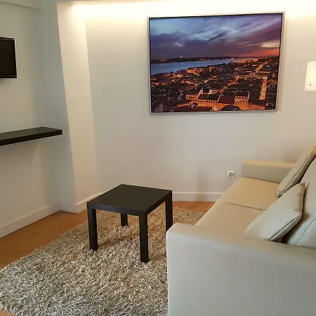 By Hotel Lisbon