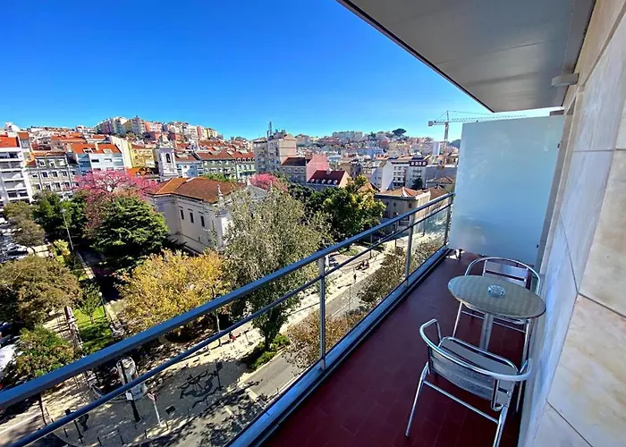 Hotel By 3*