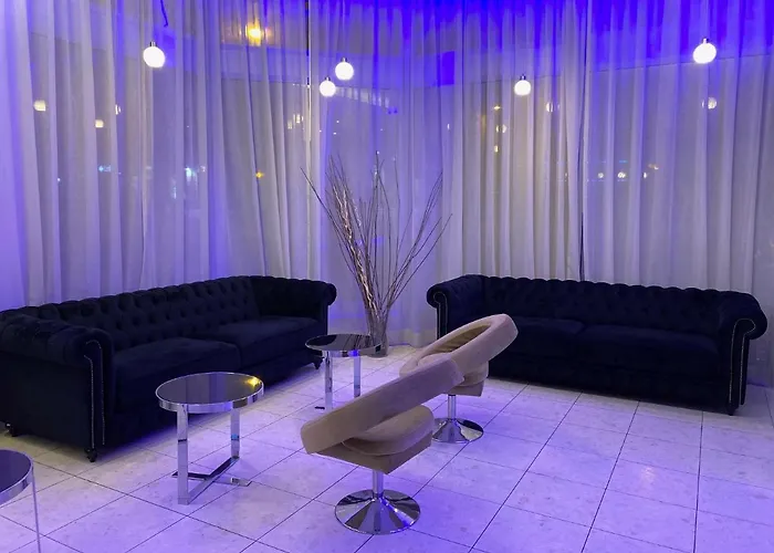 By Hotel Lisbon